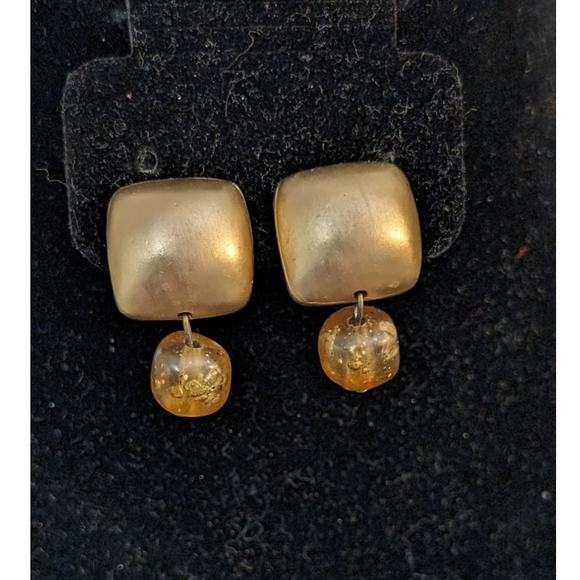 Two Pair Vintage 50s 60s Clip On Gold Tone Dangle Earrings - Picture 4 of 5